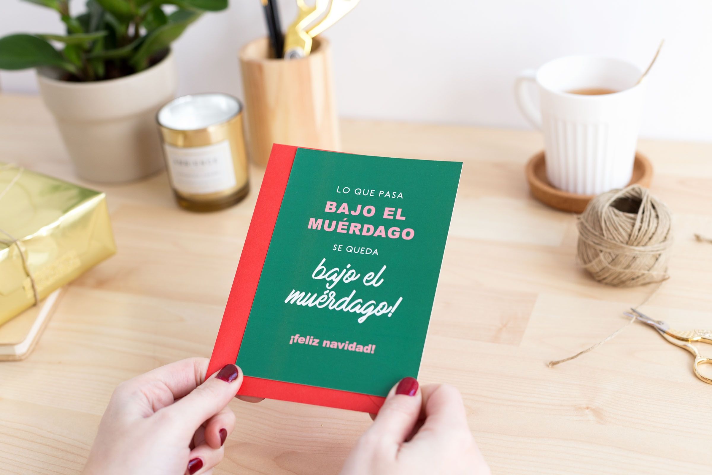 Postal "Muérdago"