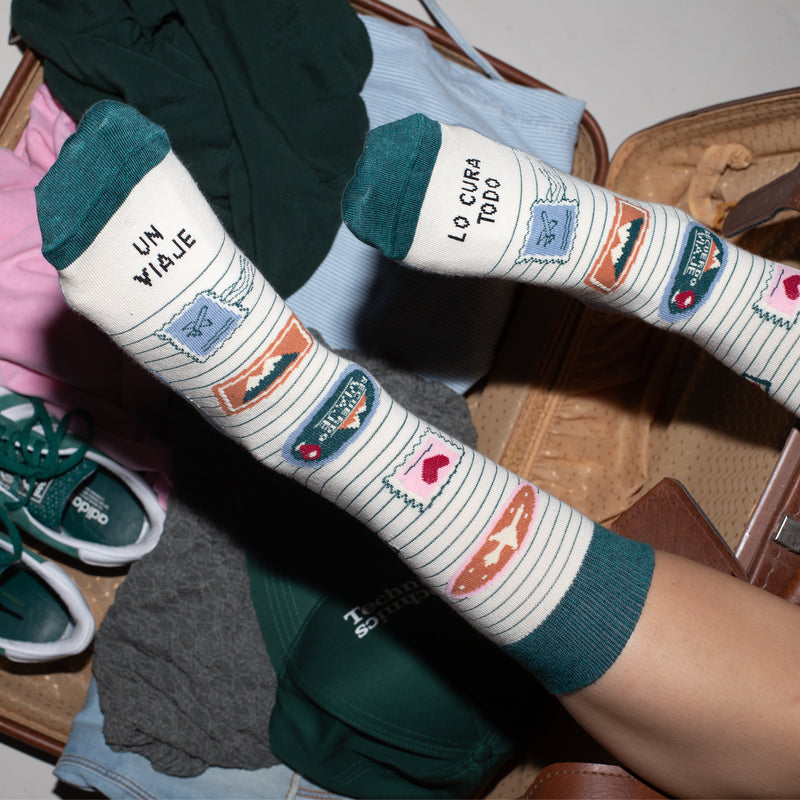 Calcetines "Un viaje lo cura todo"