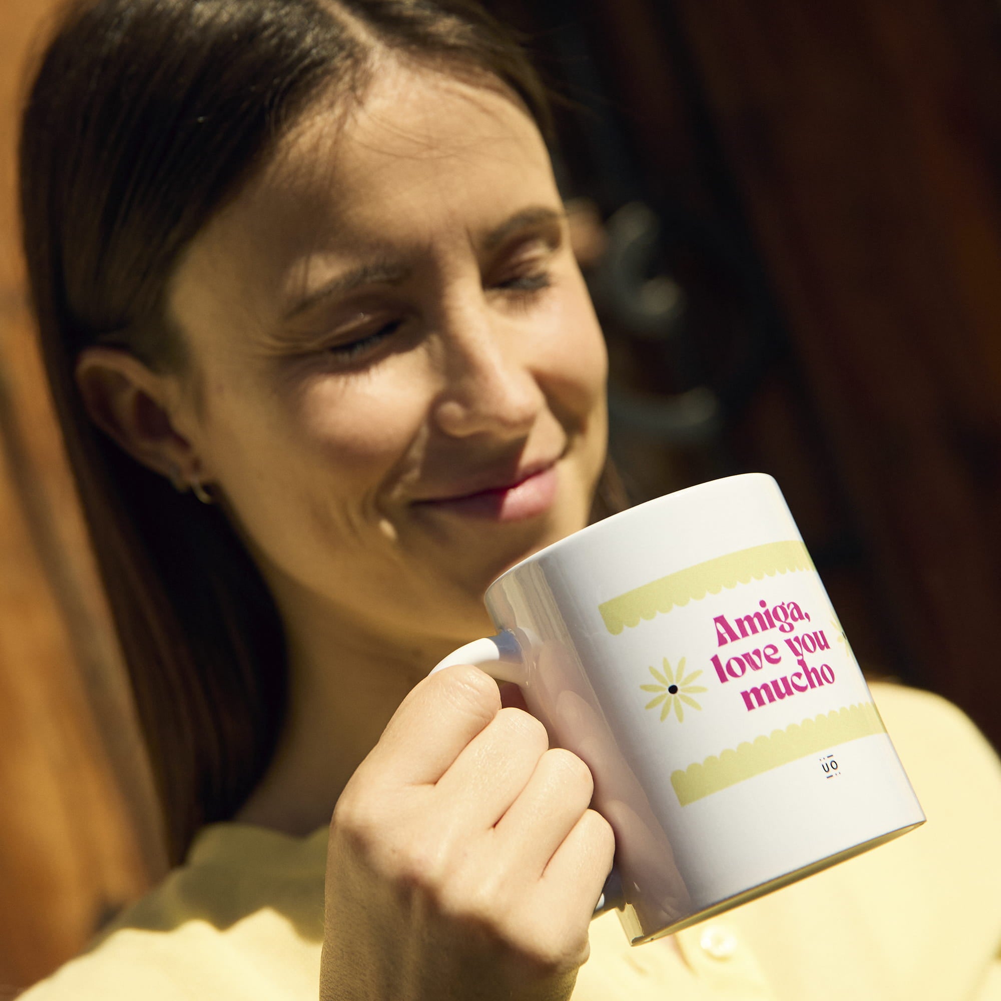 Kit Taza + Posavasos + Llavero "Amigas que son familia"