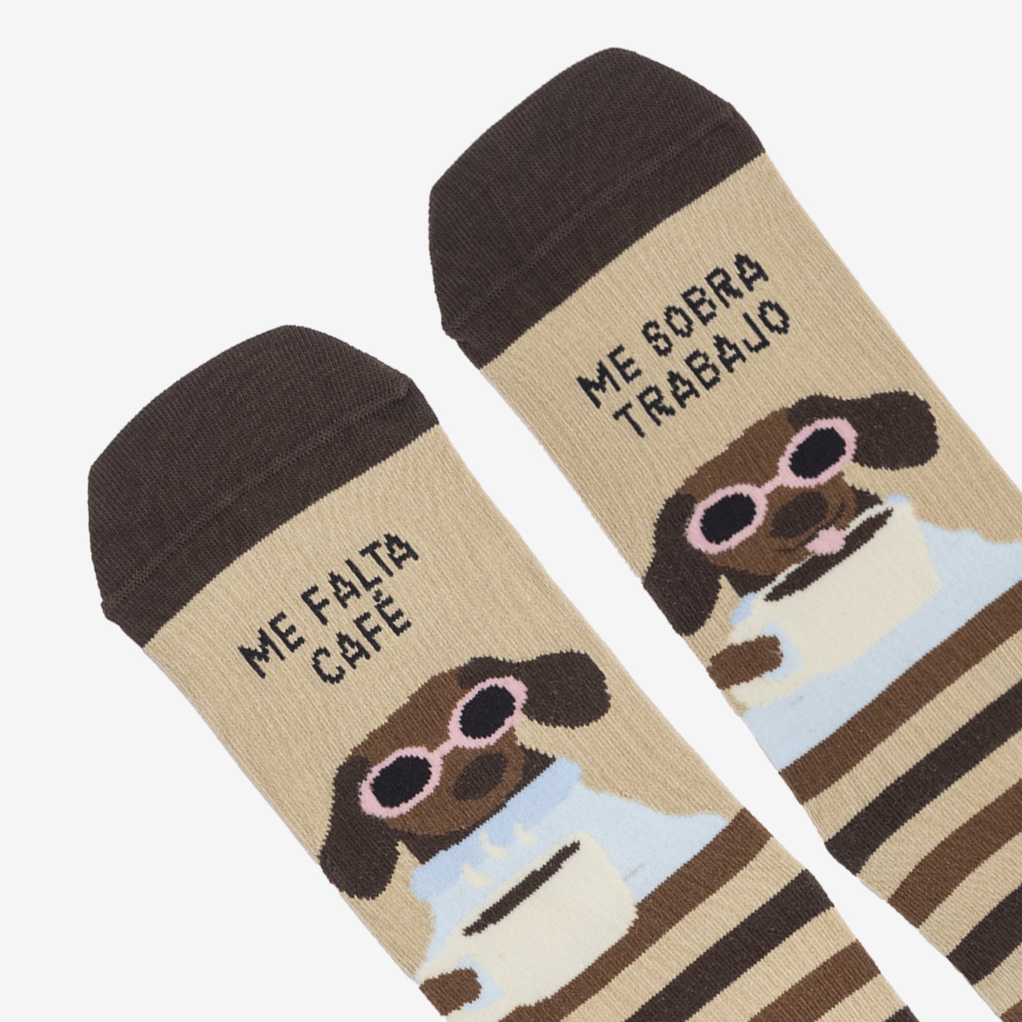 Calcetines "Me falta café, me sobra trabajo"