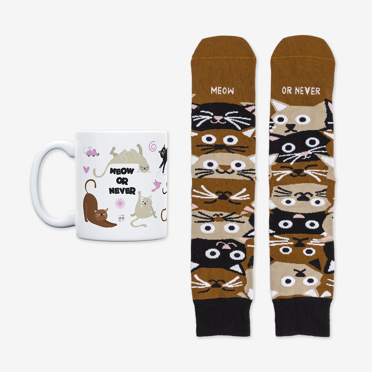 Kit Taza + Calcetines "Meow or never"
