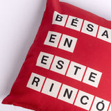 Funda de cojín "Bésame en este rincón"