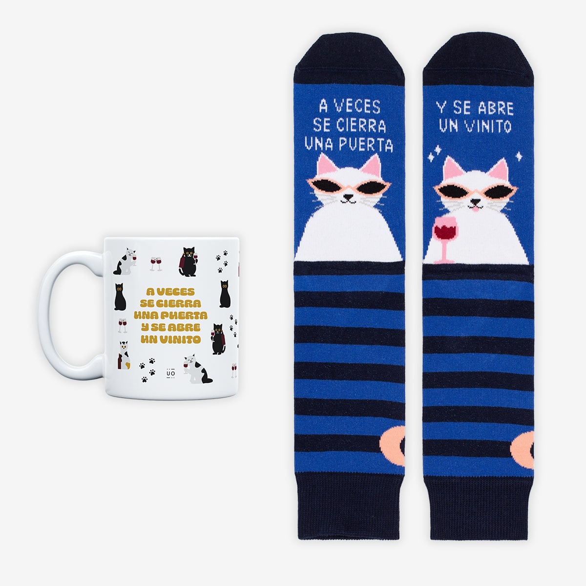 Kit Taza + Calcetines "A veces se cierra una puerta y se abre un vinito"