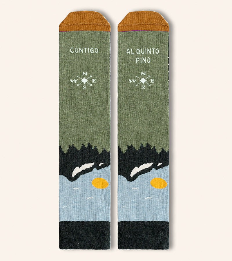 Calcetines "Contigo al quinto pino" Brújula
